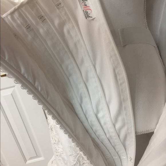 NWT Wedding Dress - Picture 7 of 8